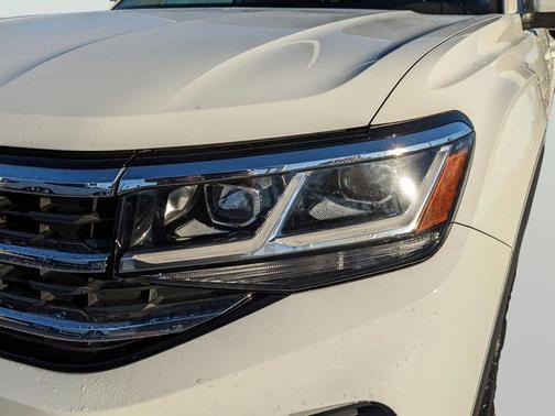 2022 Volkswagen Atlas 3.6L SE w/Technology