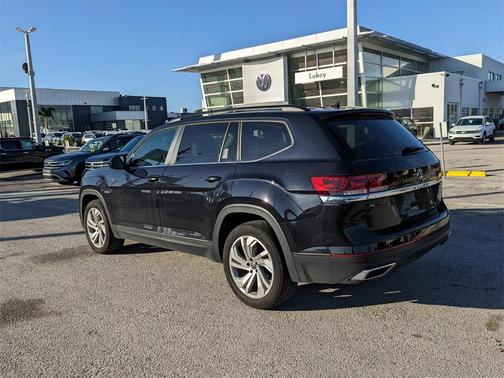 2023 Volkswagen Atlas 2.0T SE w/Technology