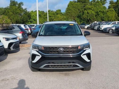 Pure White 2023 Volkswagen Taos 1.5T S