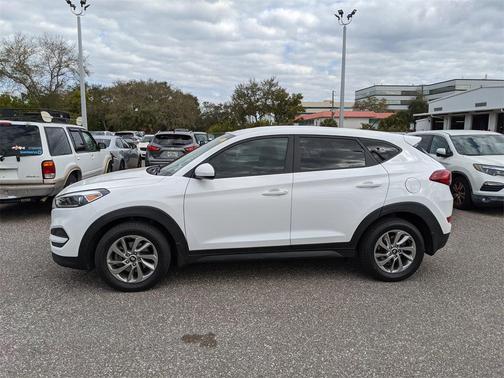 2018 Hyundai TUCSON SE