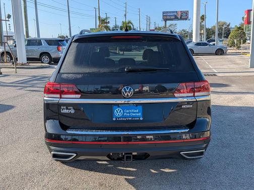 Deep Black Pearl 2022 Volkswagen Atlas 3.6L SE w/Technology
