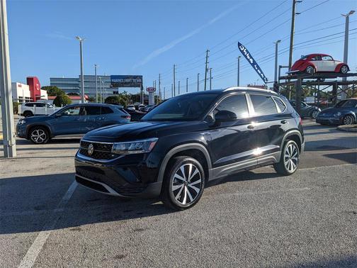 2024 Volkswagen Taos 1.5T SE
