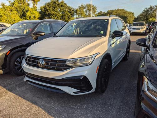 2024 Volkswagen Tiguan 2.0T SE R-Line Black