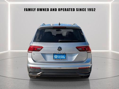 Silver Metallic 2023 Volkswagen Tiguan 2.0T SE