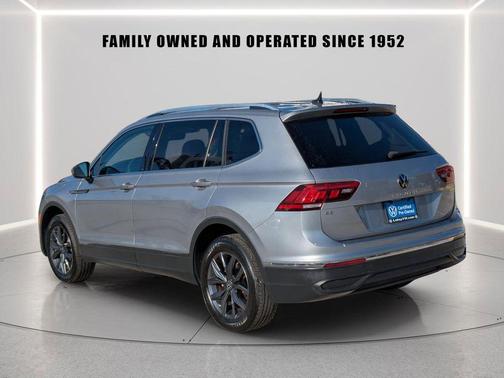 Silver Metallic 2023 Volkswagen Tiguan 2.0T SE