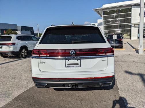 2025 Volkswagen Atlas 2.0T SE w/Technology 4MOTION