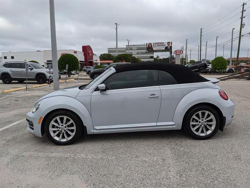 2017 Volkswagen Beetle 1.8T SE