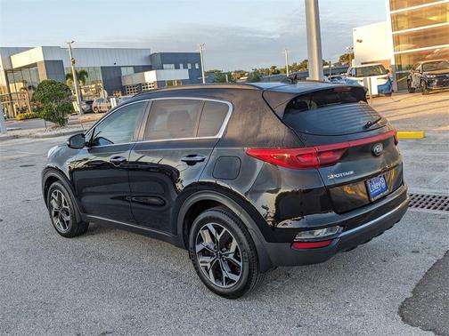 2022 Kia Sportage EX
