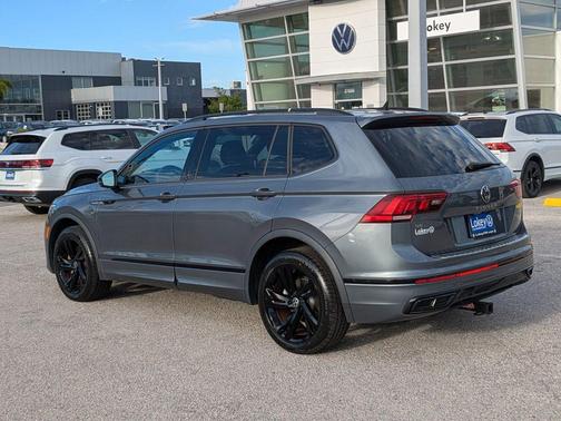 Platinum Gray Metallic 2023 Volkswagen Tiguan 2.0T SE R-Line Black