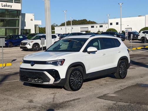 2025 Volkswagen Taos 1.5T SE