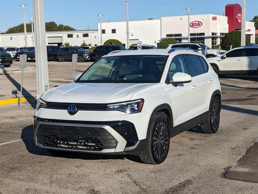 2025 Volkswagen Taos 1.5T SE