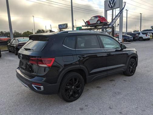 2023 Volkswagen Taos 1.5T SE