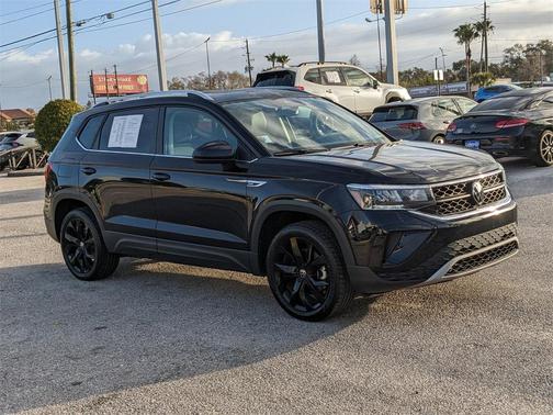 2023 Volkswagen Taos 1.5T SE