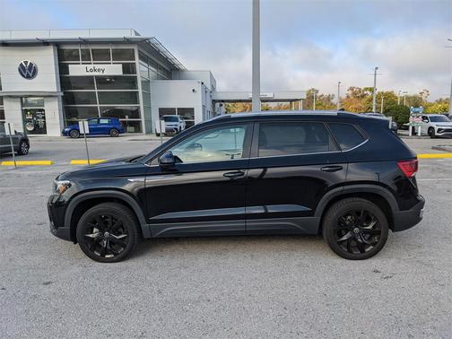 2023 Volkswagen Taos 1.5T SE