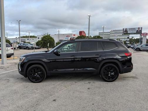 2025 Volkswagen Atlas 2.0T SE w/Technology