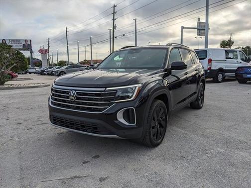 2025 Volkswagen Atlas 2.0T SE w/Technology