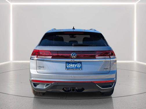 silver mist metallic 2026 Volkswagen Atlas Cross Sport 2.0T SE w/Technology 4MOTION