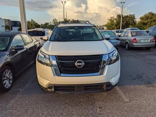 2023 Nissan Pathfinder SV FWD