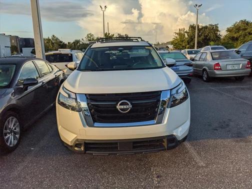 2023 Nissan Pathfinder SV FWD