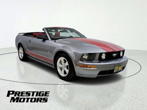 Gray 2007 Ford Mustang GT