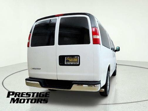 Summit White 2019 Chevrolet Express 2500 LT