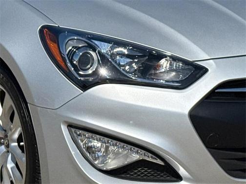 2016 Hyundai Genesis Coupe 3.8 Base
