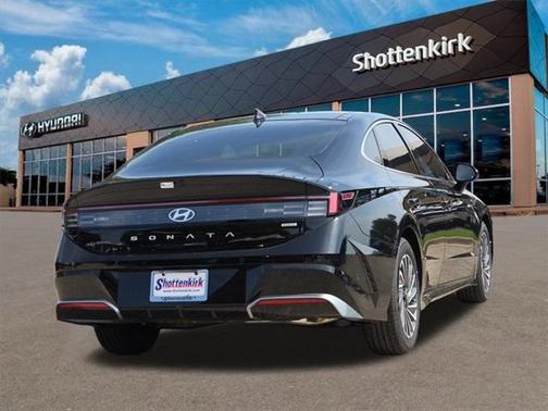 2025 Hyundai SONATA Hybrid Limited