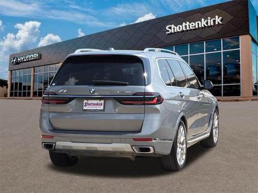 2023 BMW X7 xDrive40i
