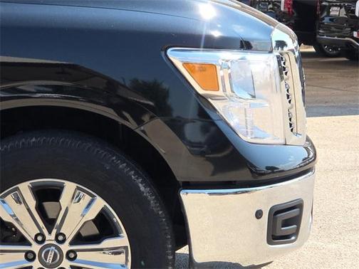 2018 Nissan Titan SV
