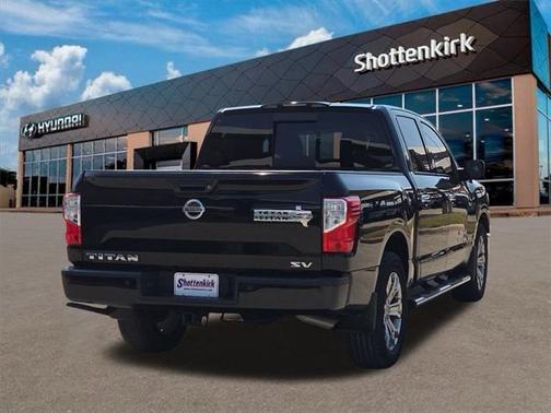 2018 Nissan Titan SV