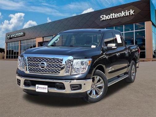 2018 Nissan Titan SV
