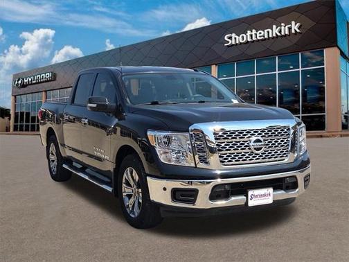 2018 Nissan Titan SV