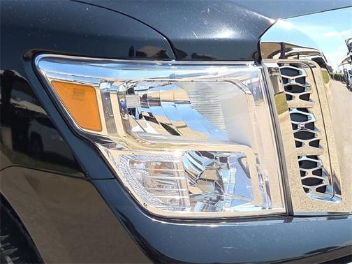 2018 Nissan Titan SV