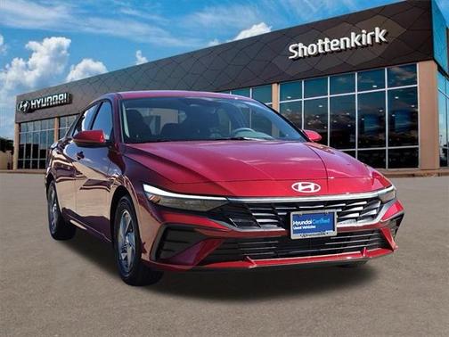 2025 Hyundai ELANTRA SE