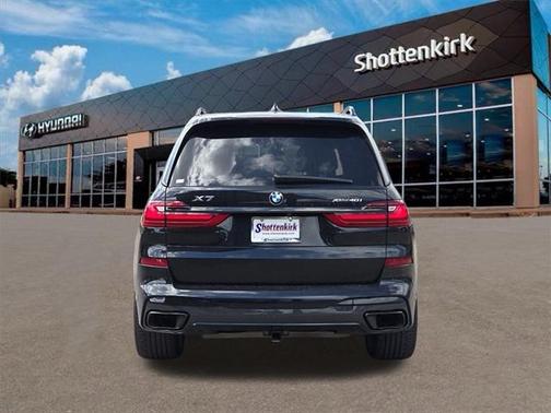 2022 BMW X7 xDrive40i
