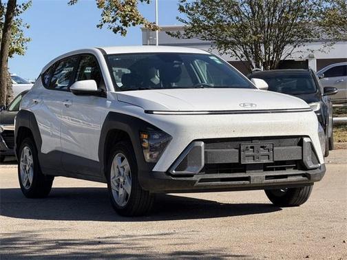 2025 Hyundai KONA SE