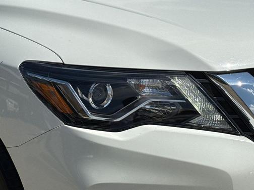 Glacier White 2020 Nissan Pathfinder S