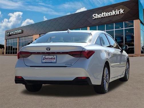 2021 Toyota Avalon Hybrid Limited