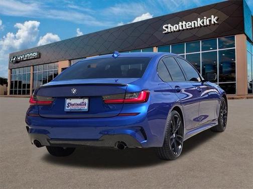 2022 BMW 330 i xDrive