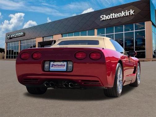 2004 Chevrolet Corvette Base