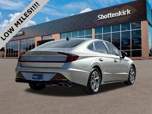 2021 Hyundai SONATA SEL