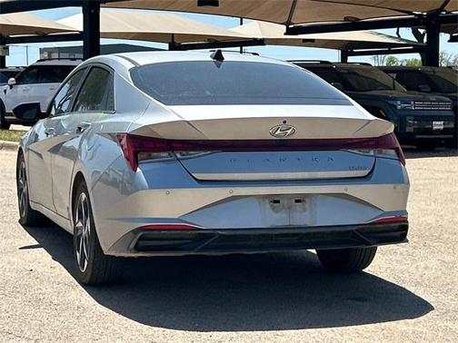 2021 Hyundai ELANTRA Limited