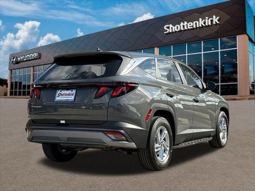 2026 Hyundai TUCSON SE