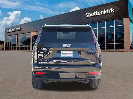 2023 Cadillac Escalade Sport