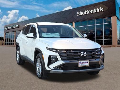 2026 Hyundai TUCSON SE