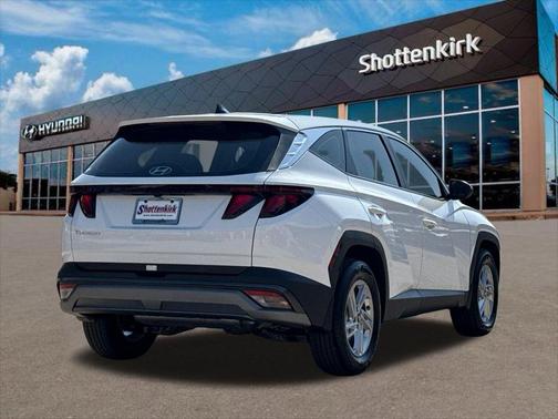 2026 Hyundai TUCSON SE