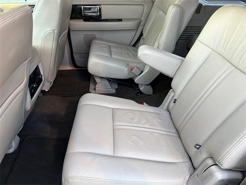 2016 Lincoln Navigator Select