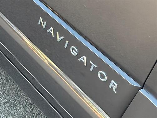 2016 Lincoln Navigator Select