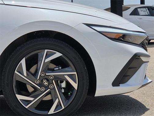 2025 Hyundai ELANTRA HEV SEL Sport