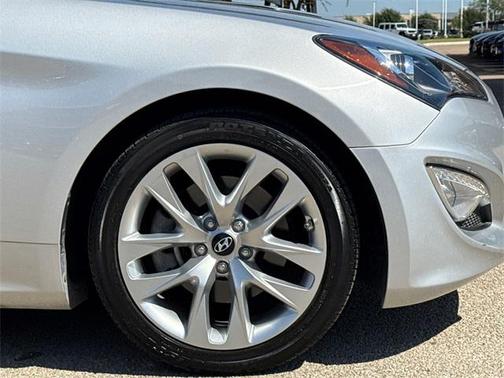 2016 Hyundai Genesis Coupe 3.8 Base